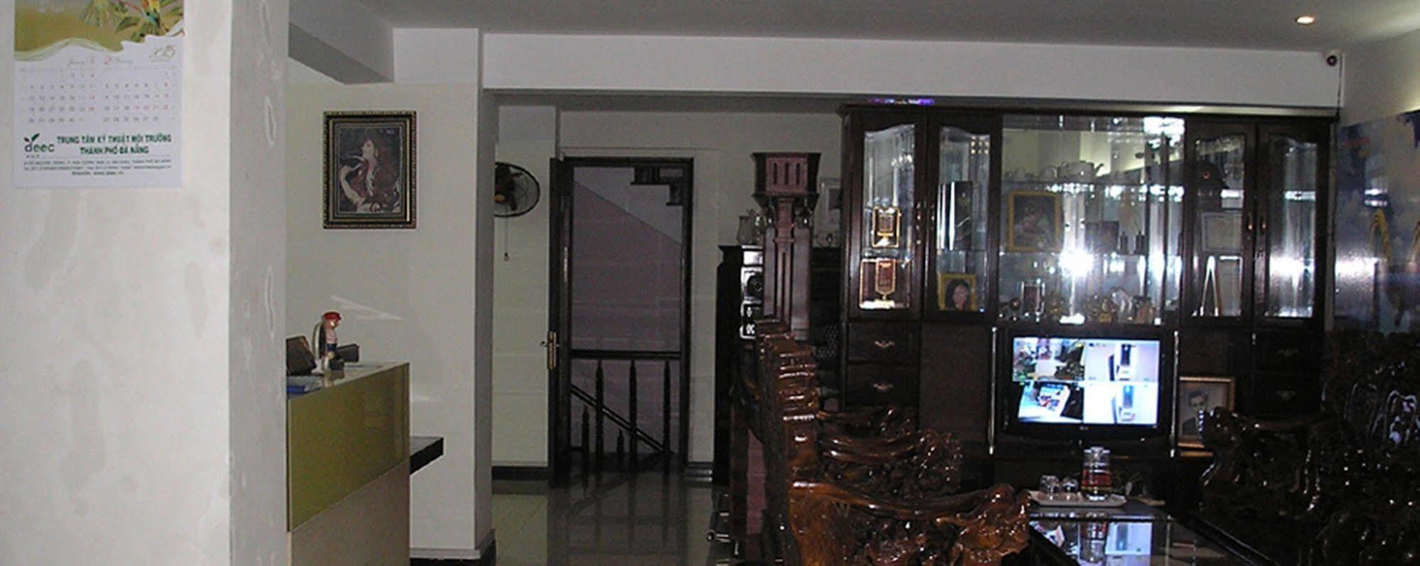 Reddoorz Near Cau Song Han 2 Danang Exterior photo