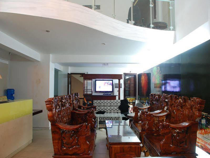 Reddoorz Near Cau Song Han 2 Danang Exterior photo