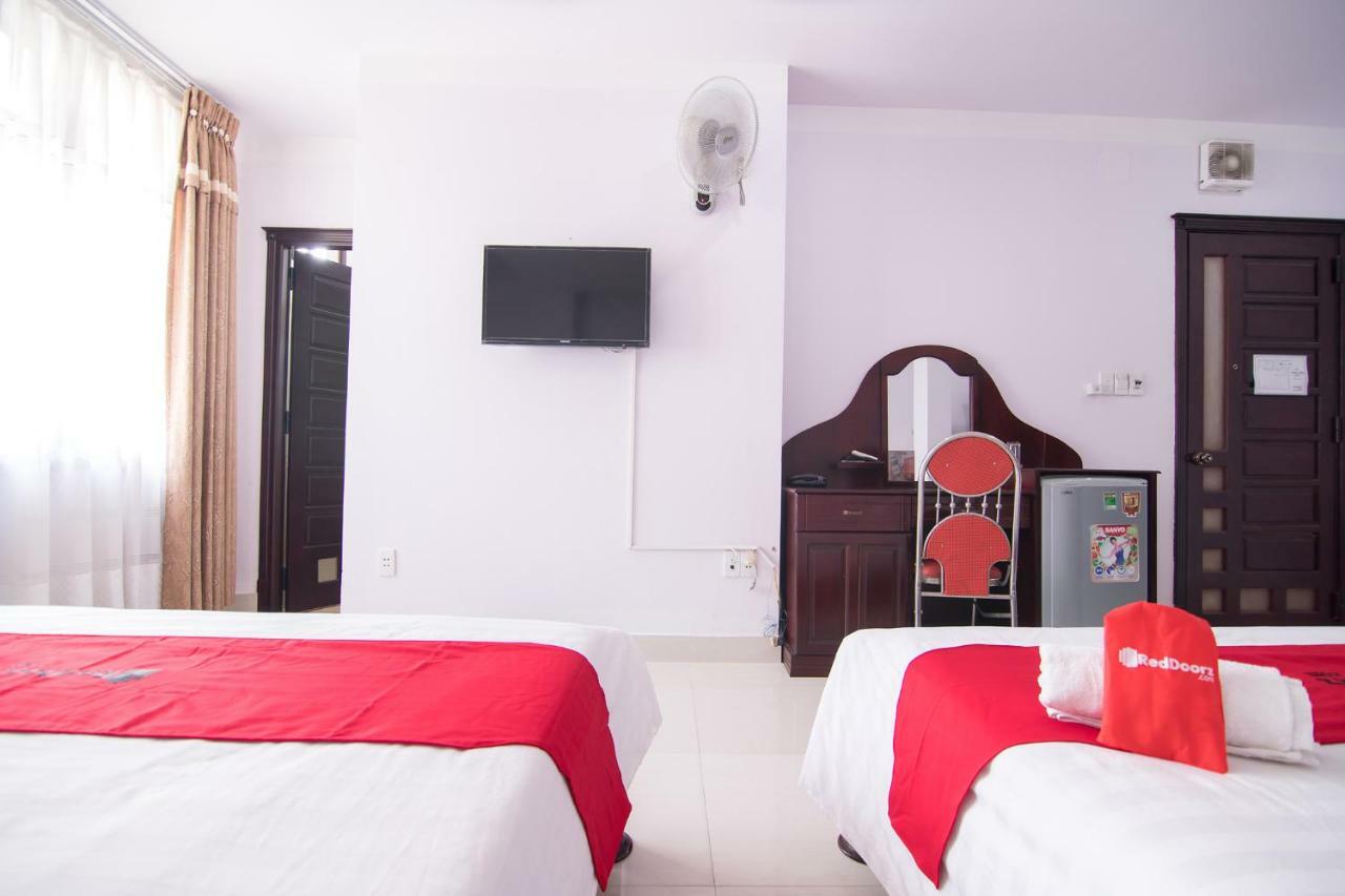 Reddoorz Near Cau Song Han 2 Danang Exterior photo