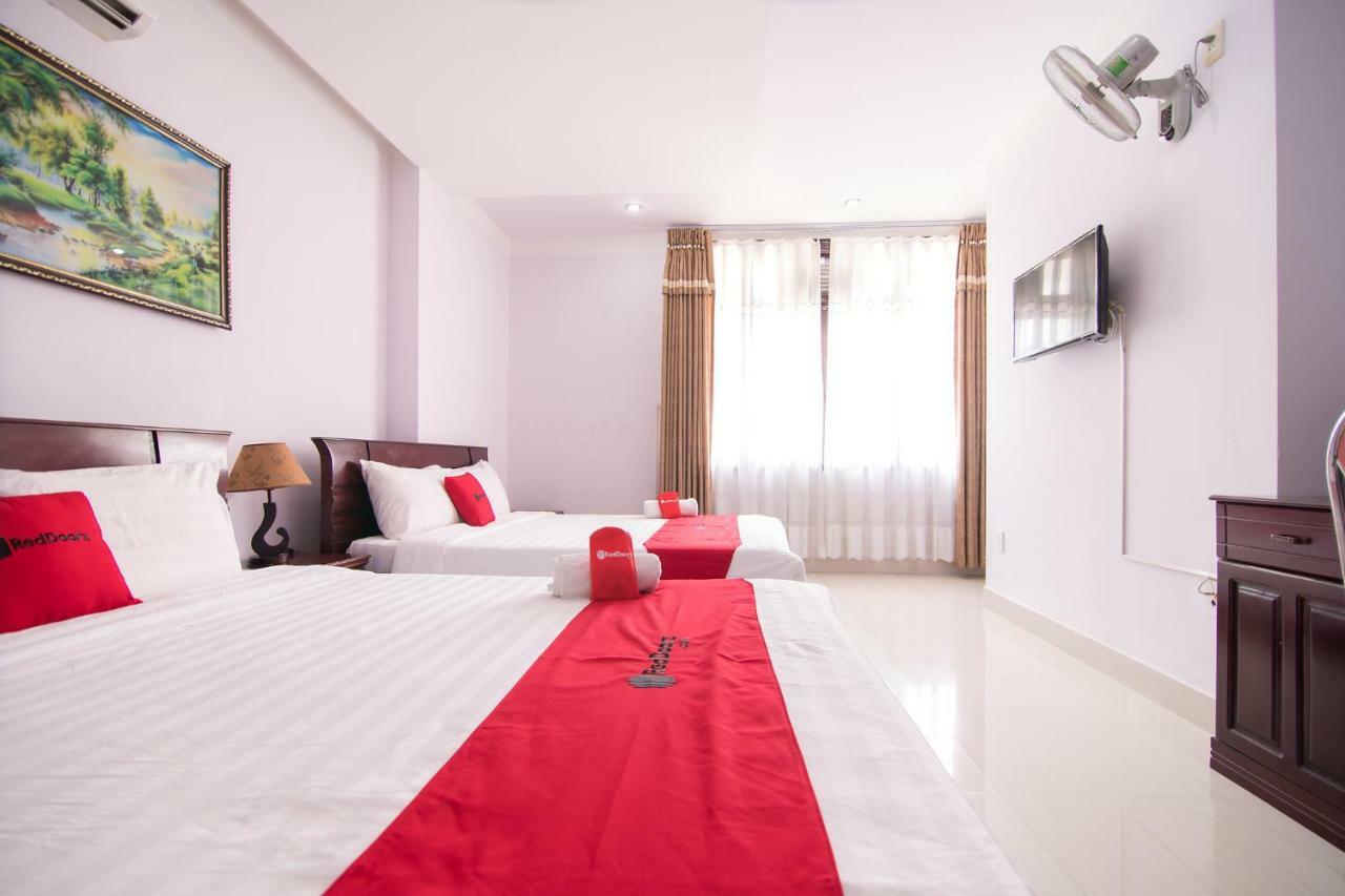 Reddoorz Near Cau Song Han 2 Danang Exterior photo
