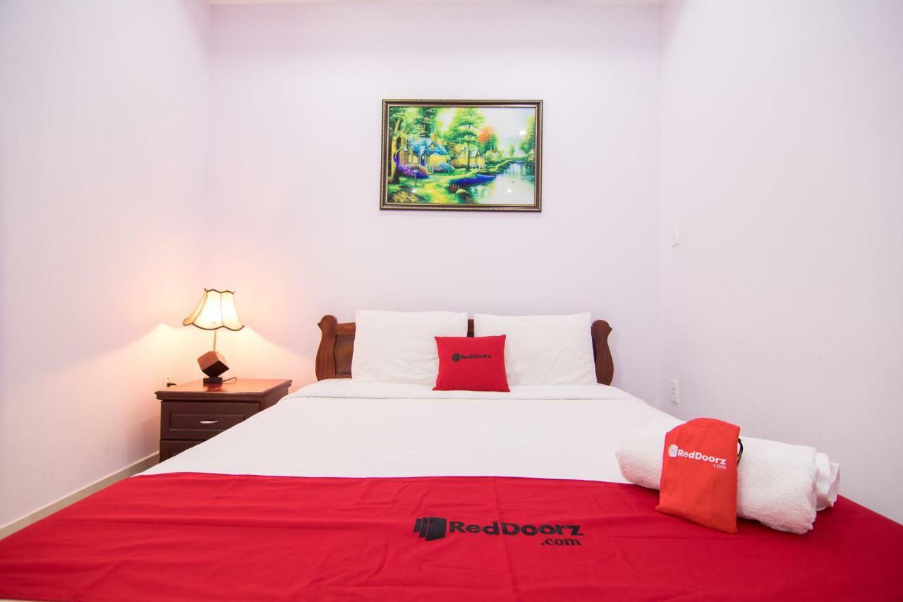 Reddoorz Near Cau Song Han 2 Danang Exterior photo