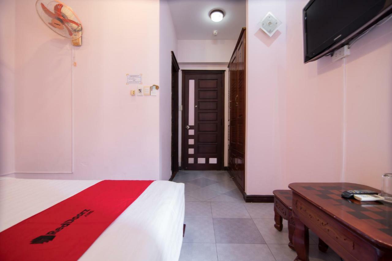 Reddoorz Near Cau Song Han 2 Danang Exterior photo